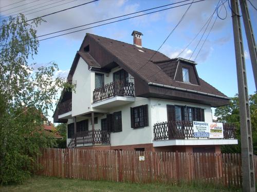 Miskolc-Tapolca House | Cozy Fanni Vendégház: Family & Pet Friendly Getaway