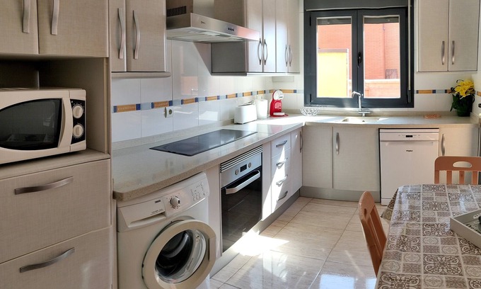 Roquetas de Mar House | Beachside Retreat in Roquetas de Mar: Pet-Friendly Stay!