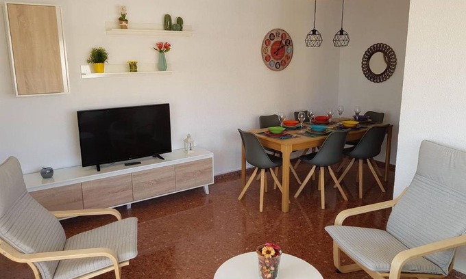 Benicassim Apartment | Beachside Apartment with Pool and High Guest Rating 9.4