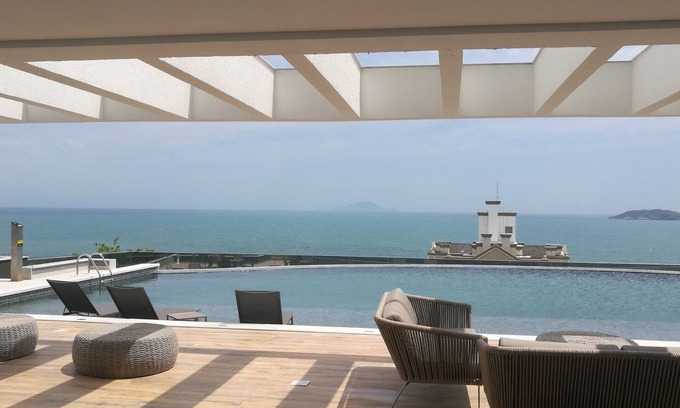 Ingleses Sul Apartment | Oceanfront Apartment with Breathtaking Sea Views in Florianópolis