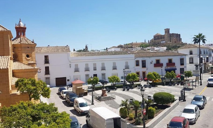 Osuna Apartment | Family-Friendly Duplex in the Heart of Osuna, Rated 8.5/10