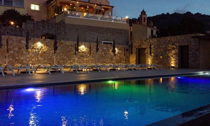 Santa-Reparata-di-Balagna Apartment | Sea View Apartment in Prime Location with Top Amenities