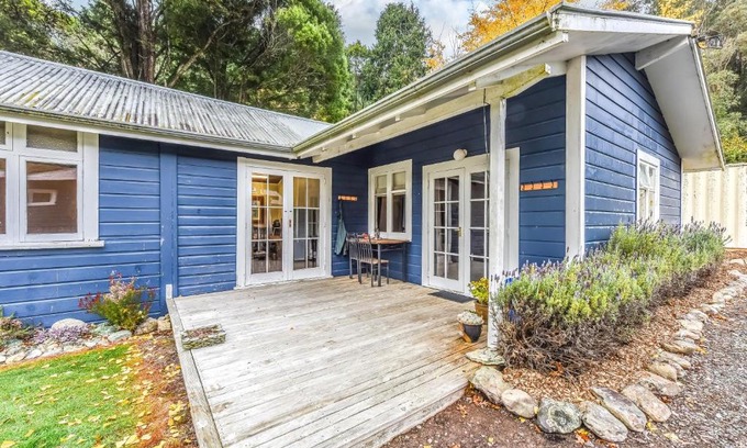 Saint Omer House | Fantail Cottage Kaiuma Bay - Havelock Holiday Home