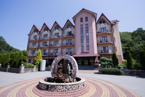 Polyana Hotel | Discover Fantasia Hotel: Oceanfront Bliss & Family Fun