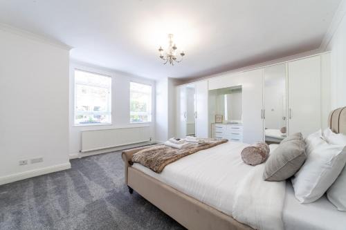 Crouch End Apartment | Elegant 2BR Flat with Private Garden in Crouch End