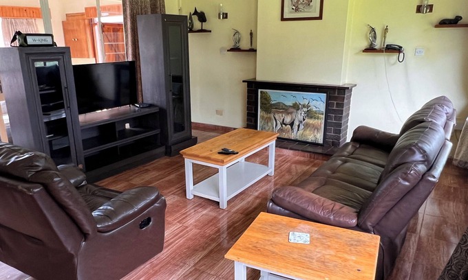 Harare House | Fantastic 3-bedroom house in Harare with a fabulous garden and full amenities.