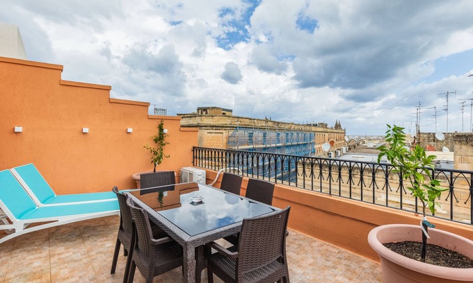 Il-Balluta Apartment | Inviting 3 Bedroom Duplex Penthouse with Terrace & Breakfast