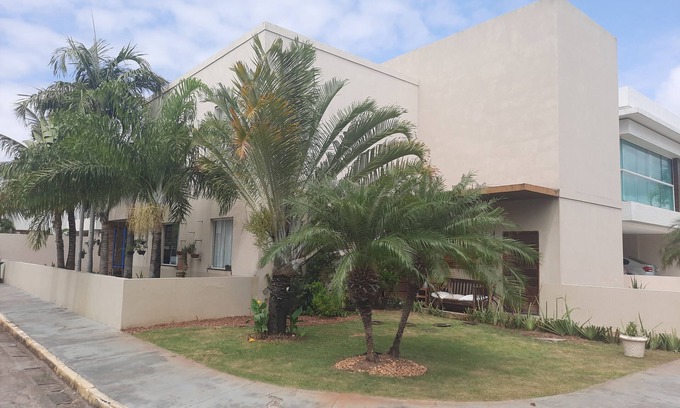 Atalaia House | Inviting 4-Bedroom House Steps from the Beach with Pool