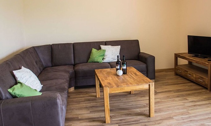 Oberkirch Apartment | Cozy Apartment in Oberkirch with Kitchen & Breakfast Options