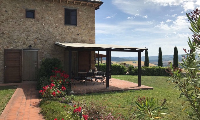 Volterra Condo | Inviting Apartment with Pool and Terrace Overlooking Volterra
