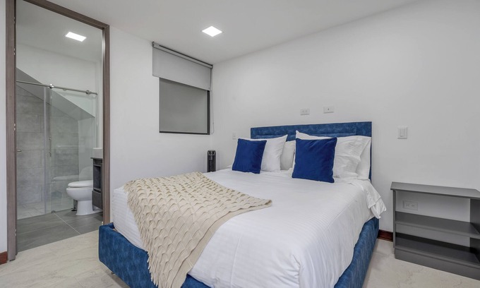 Guayabal Apartment | Fantastic apartment with WiFi in vibrant Medellín
