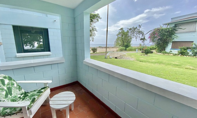 Orange Bay Condo | Beachfront B&B Condo with Pool, Perfect for Remote Work!