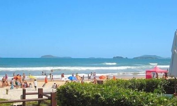 Manguinhos House | Beachfront Oasis: Geribá 4-Suite Condo with Pool & Spa