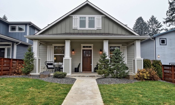 Coeur d'Alene House | Ideal CDA Retreat with Oceanfront Views & Top Ratings