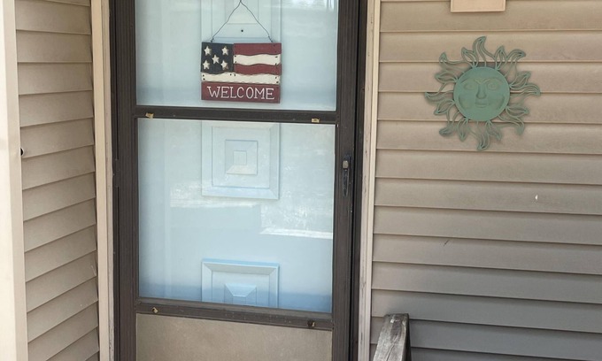 Fairfield Bay Condo | Inviting Condo Near Greer's Ferry Lake with Hot Tub & Pool