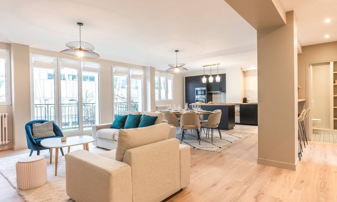 Le Kremlin-Bicetre Apartment | Family-Friendly Apartment Just 20 Minutes to Paris Center