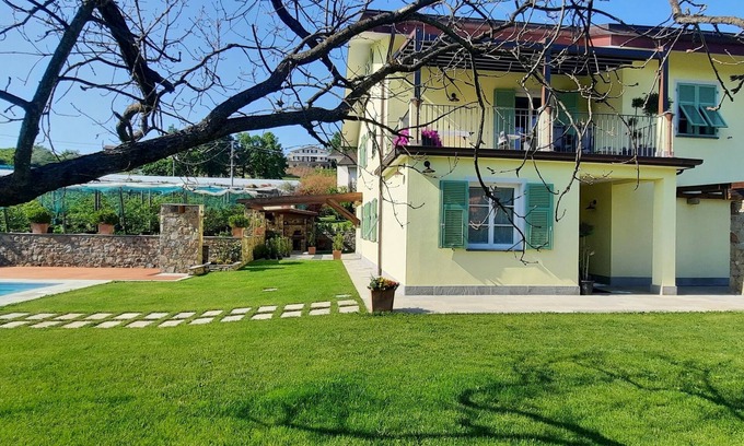 Sesta Godano Apartment | Idyllic Farmhouse Retreat with Pool Near Cinque Terre