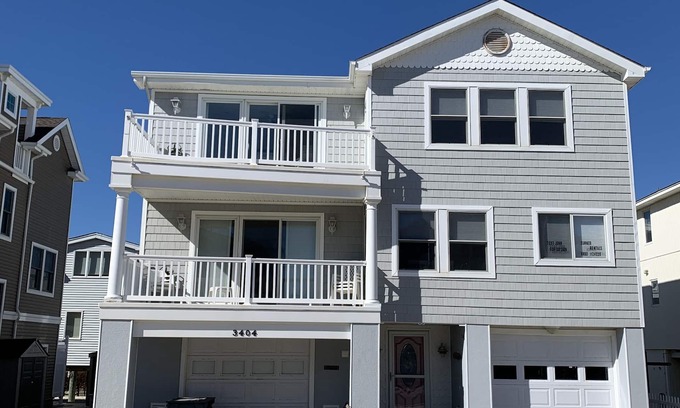North Beach Haven House | Beautiful Beachfront Home with Ocean View & Top Ratings