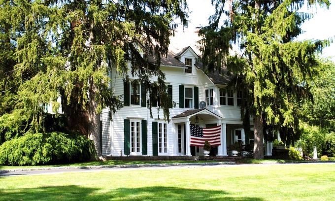 Darien House | Top-Rated Home with Pool and Ocean View in Darien