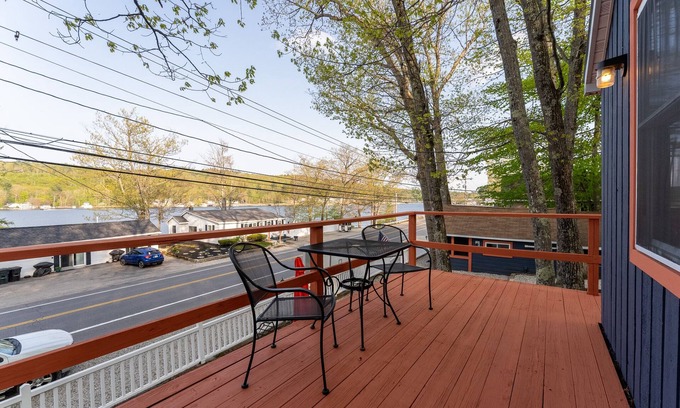 Alton Bay Cabin | Idyllic Lake View Cabin in Alton Bay with Premium Amenities