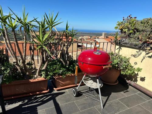 Cuglieri House | Discover a Spacious House with Scenic Roof Terraces