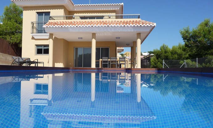 Alginet Villa | Discover a Fabulous Villa Near Valencia - Rated 9.8/10