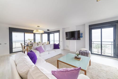 Roquetas de Mar Apartment | Stunning Penthouse with Ocean Views and Private Beach Access