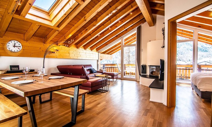 Saas-Fee Apartment | Fantastic penthouse flat in house Chateau with wellness centre