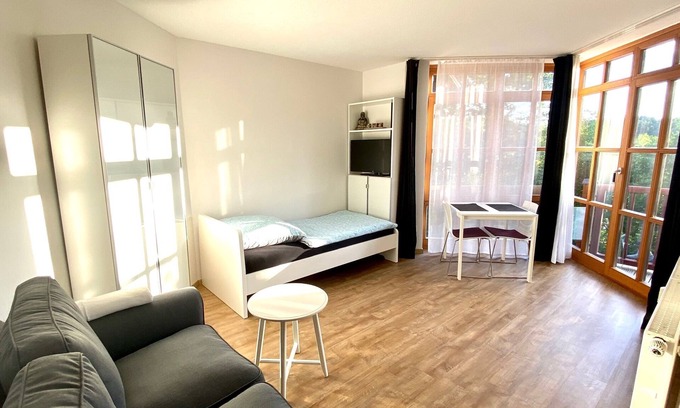 Hillstett Apartment | Inviting Vacation Apartment "Betty" by Lake Eixendorf