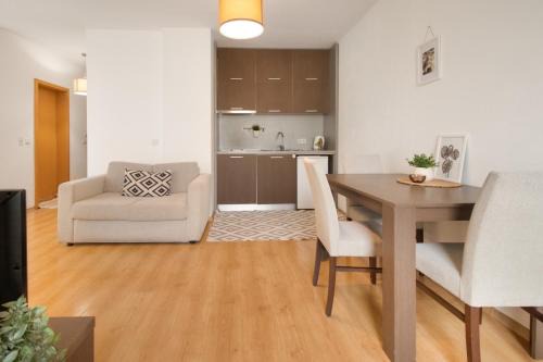 Studentski Grad Apartment | Ideal Studio in Studentski Grad - Highly Rated and Family-Friendly