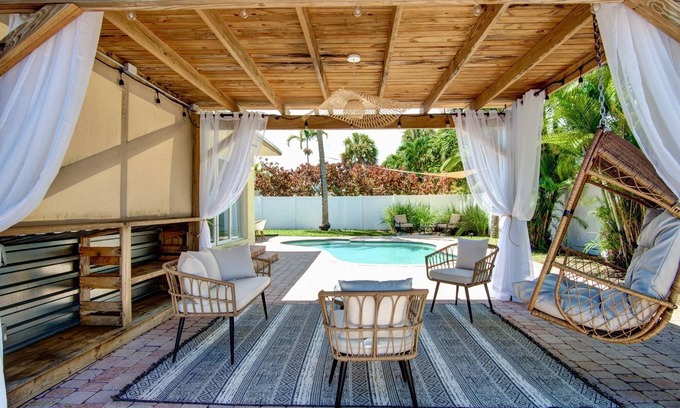 Garden Isles House | Discover a Tropical Oasis: 4 BD Home with Ocean Views