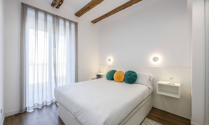 La Roqueta Apartment | Ideal Two-Bedroom Apartment with Spa and Family Amenities