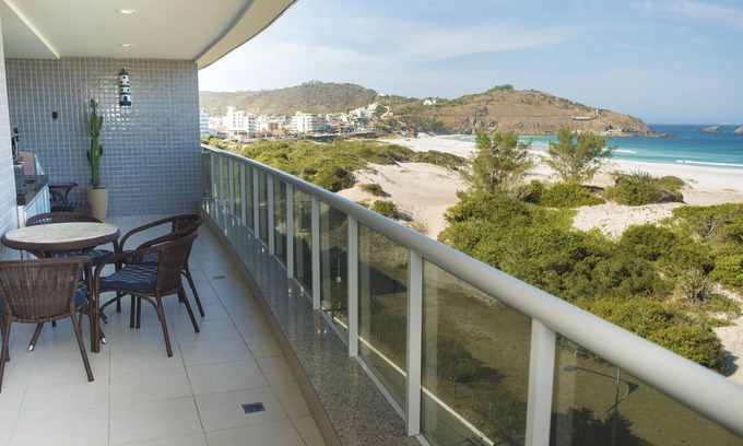 Arraial do Cabo Apartment | Breathtaking Beachfront Views and Family-Friendly Amenities