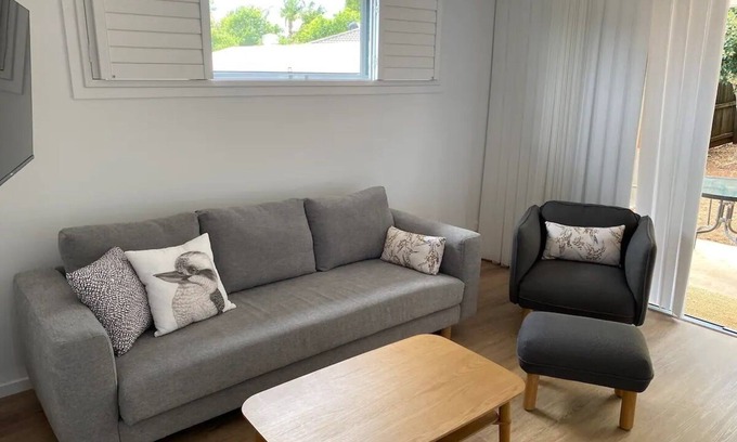 Mullumbimby Apartment | Scenic Views & Cozy Beds Near Banya Bathhouse Spa