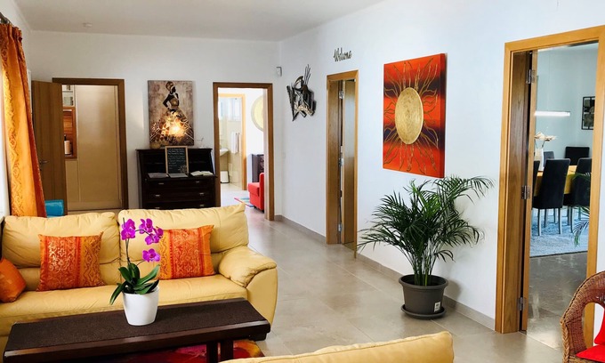 Vale de Centianes Villa | Ideal Villa Near Beach with Private Pool & Family-Friendly Features