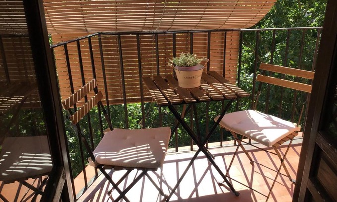Centro - Sagrario Apartment | Beautiful Suite in Central Granada with Oceanfront Views