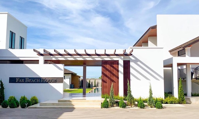 Cha-am Resort | Relax at Far Beach House, Cha-am with Pool & Hot Tub