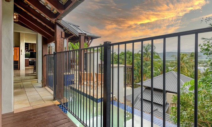 Port Douglas Villa | Premier Oceanfront Villa with Private Pool in Town Centre