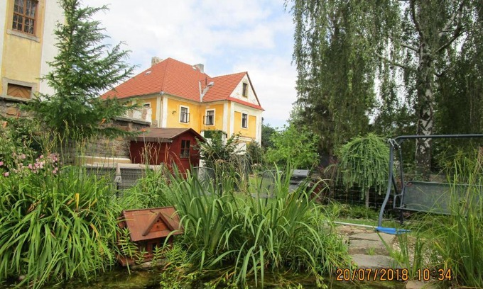 Choustnikovo Hradiste House | Relax at Fara Choustníkovo Hradiště - Pet Friendly Retreat