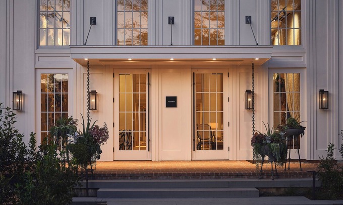 Edgartown Hotel | Discover Oceanfront Bliss at Faraway Martha's Vineyard