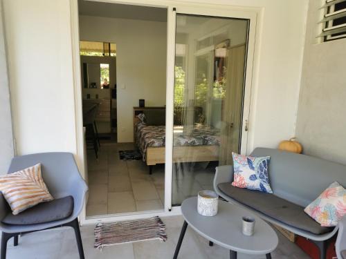 Uturoa House | Exceptional Fare Kairos: Family-Friendly & Highly Rated