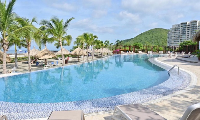 Pozos Colorados Apartment | Beachfront Bliss at Fares Rents 1402 Samaria Club de Playa