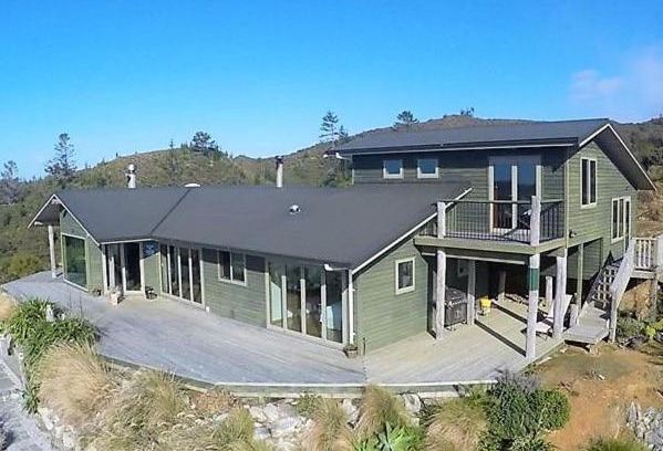 Puponga Apartment | Incredible Farewell Views with Ocean Vistas Await You