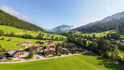Gstaad Apartment | Enchanting Farfalla: 4-Star Hotel with Delicious Breakfast