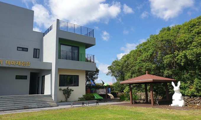 Pyoseon House | Discover the Farm Experience Rest Village: Family-Friendly Retreat