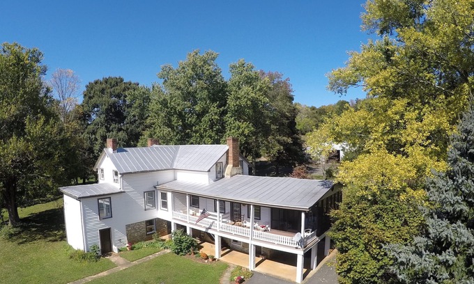 Batesville House | Experience Vineyard Bliss: Family-Friendly Farm Retreat