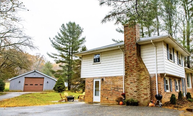 Baldwin House | Pet-Friendly Farm House Gateway: Guest Rated 9.8!