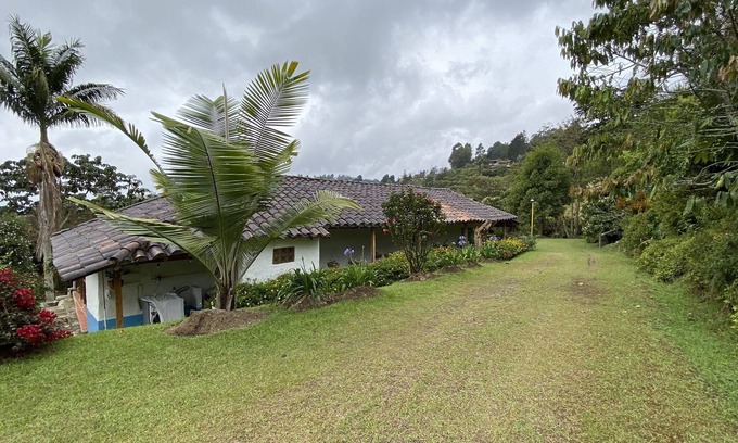 Guarne House | Serene Farm Retreat in Guarne, Near Medellín with Spa Access