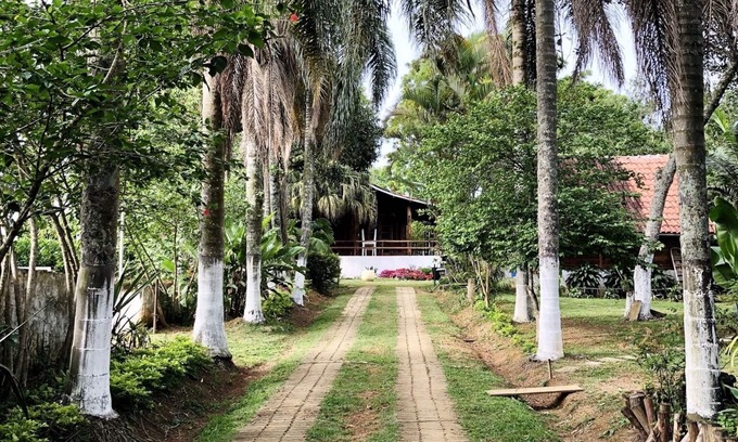 Mogi das Cruzes House | Inviting Farm Retreat in Jundiapeba with Pool & Ocean View