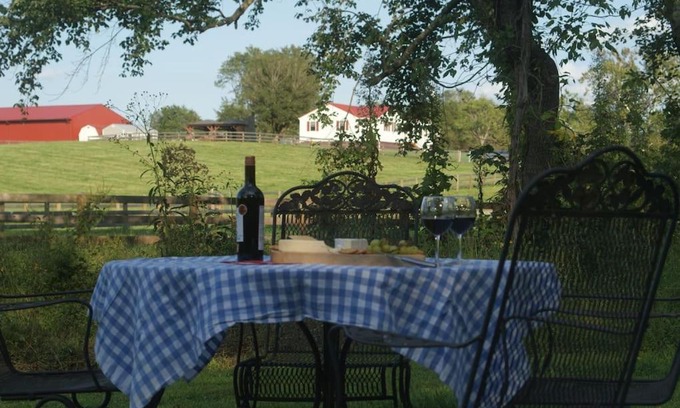 Pratts House | Discover Farm Living and Family Fun at Our 4-Star Retreat